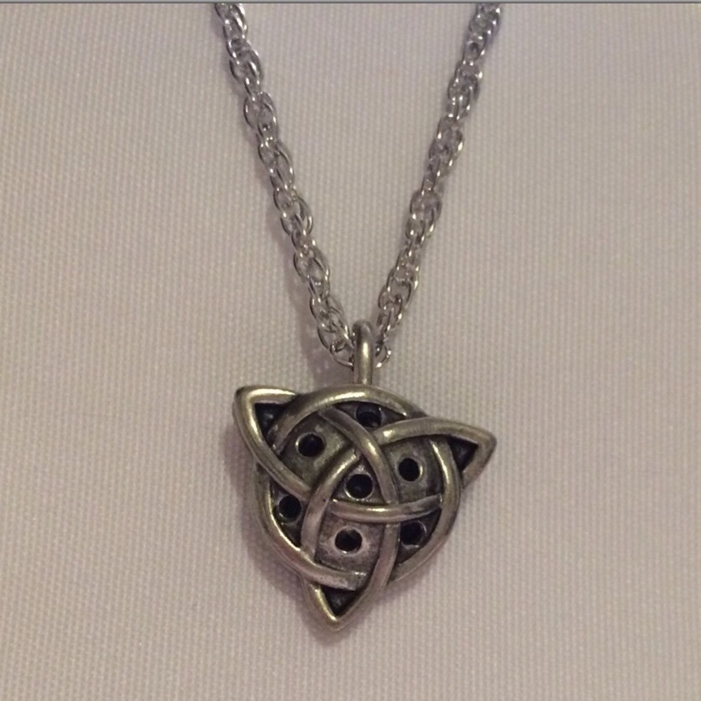Celtic Trinity Diffuser Necklace